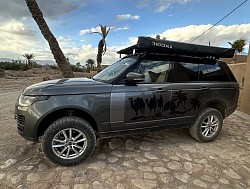 Range Rover Vogue off road